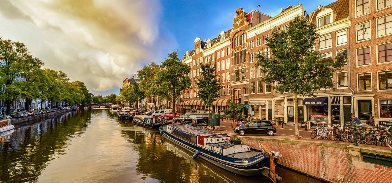 Tour langs Amsterdamse zorg en welzijn